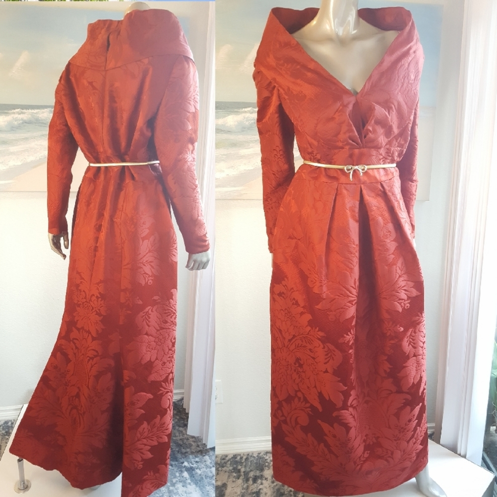 ^$6,400 OSCAR DE LA RENTA RED SILK BROCADE RUNWAY GOWN 6